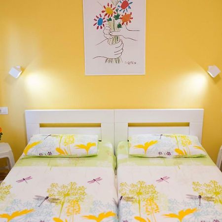 Sunshine Split Apartment Bagian luar foto